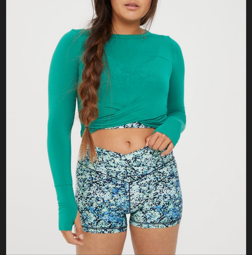 Aerie Thumbs Up Top